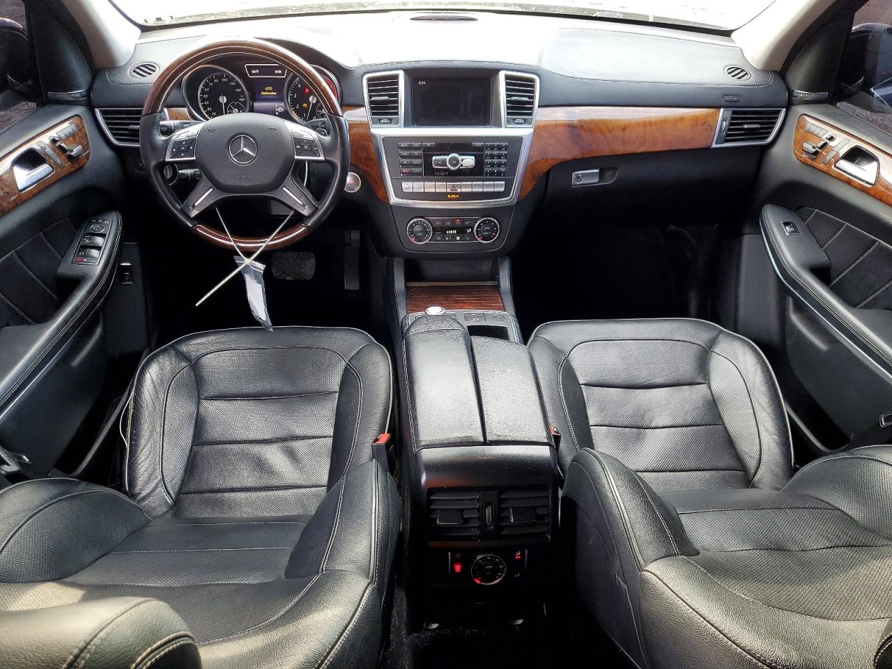 2014 MERCEDES-BENZ GL 550 4MATIC photo 15
