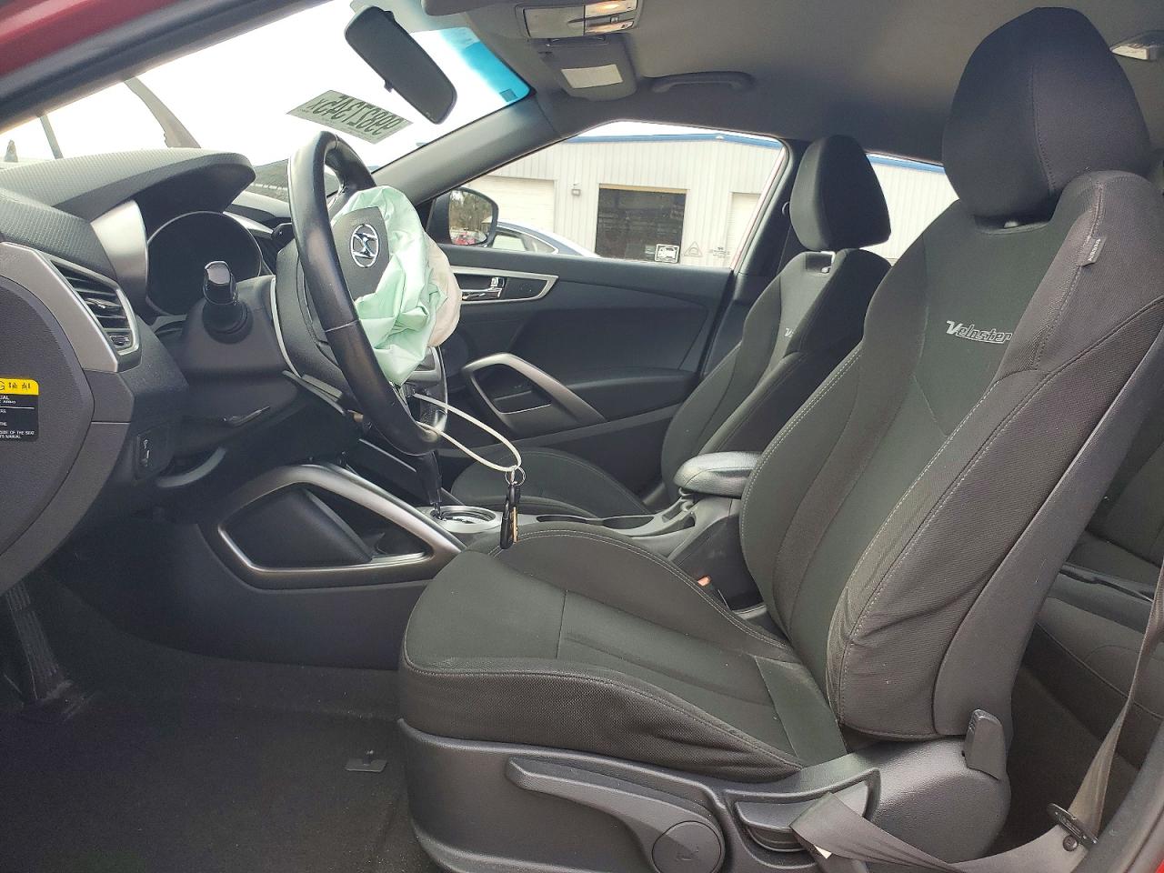 2017 HYUNDAI VELOSTER photo 7