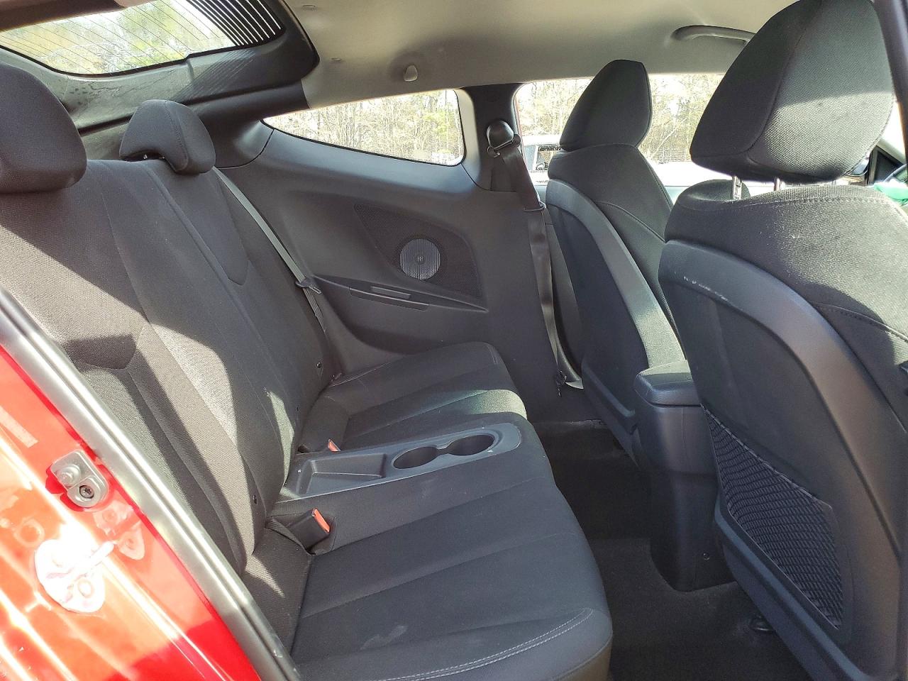 2017 HYUNDAI VELOSTER photo 10