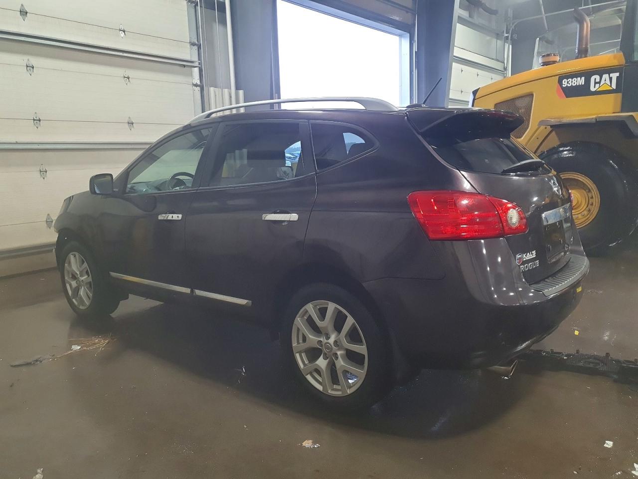 2011 NISSAN ROGUE S photo 2