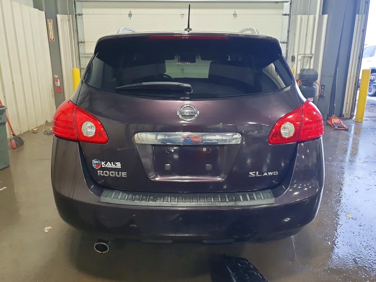 2011 NISSAN ROGUE S photo 6