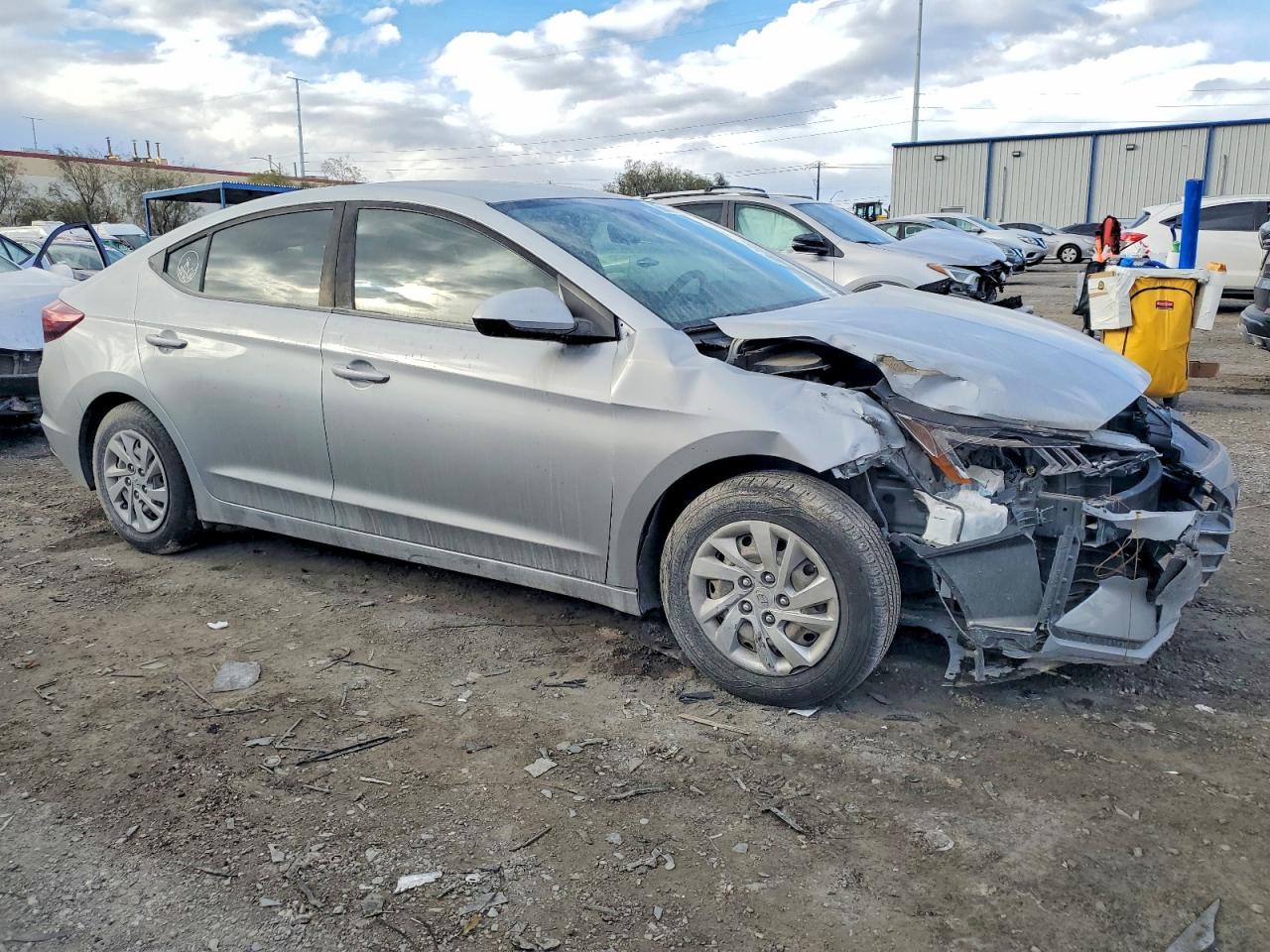 2020 HYUNDAI ELANTRA SE photo 4