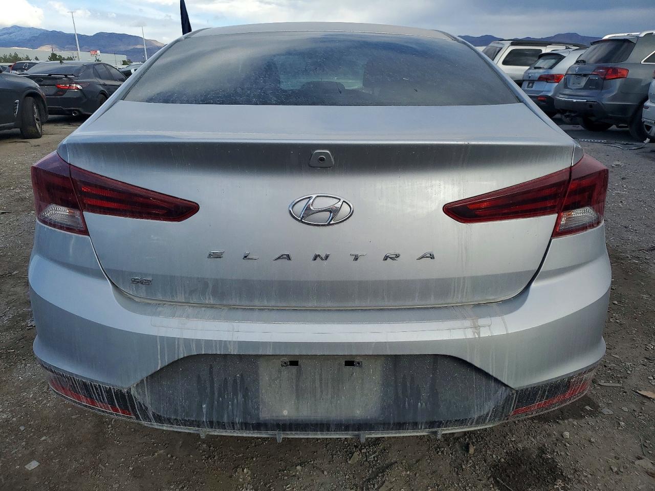 2020 HYUNDAI ELANTRA SE photo 6
