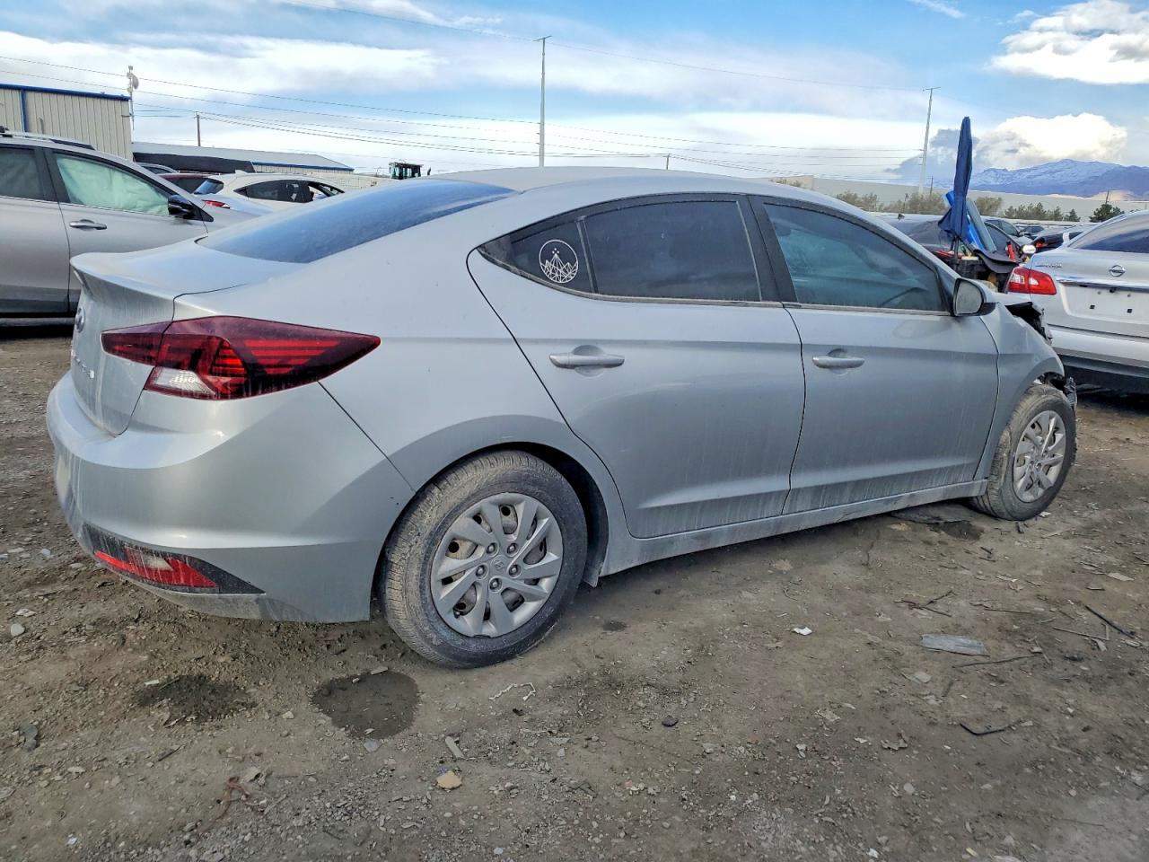 2020 HYUNDAI ELANTRA SE photo 3