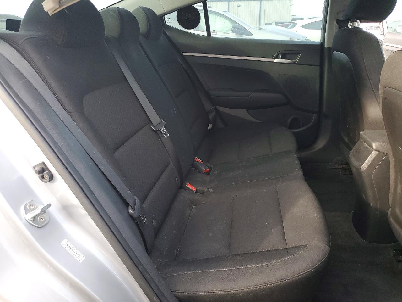 2020 HYUNDAI ELANTRA SE photo 10