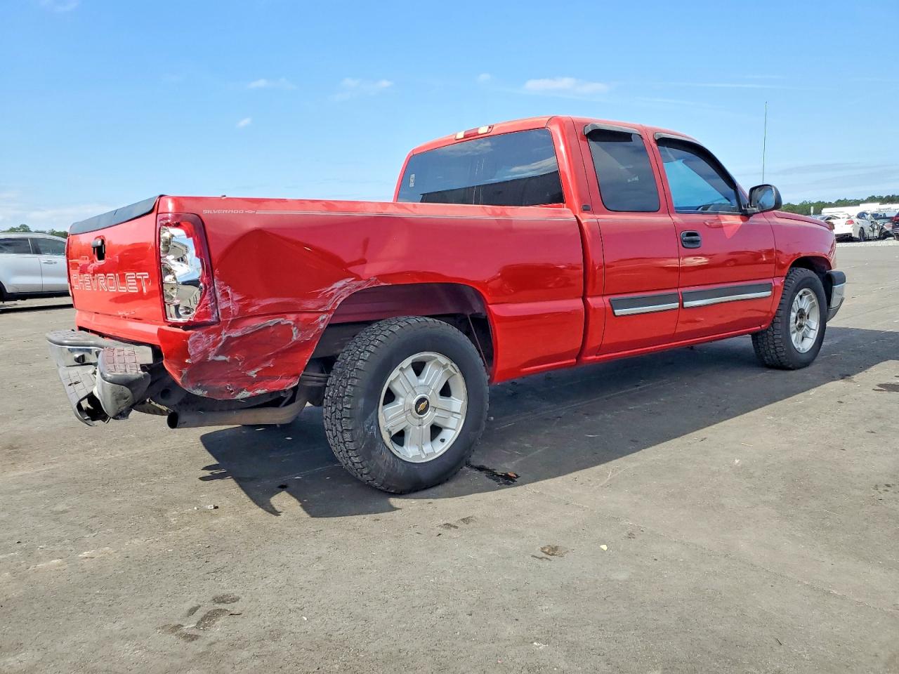 2003 CHEVROLET SILVERADO C1500 photo 3
