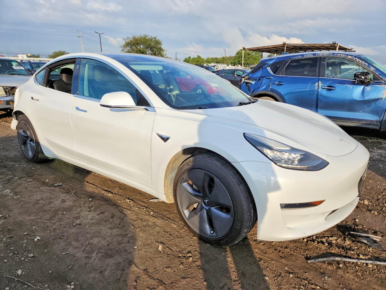 2019 TESLA MODEL 3 photo 4