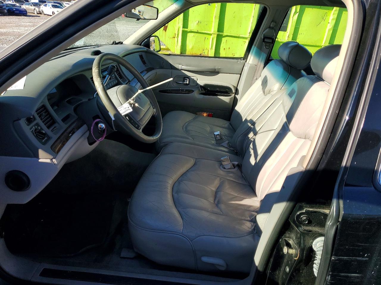 1997 LINCOLN TOWN CAR EXECUTIVE photo 7