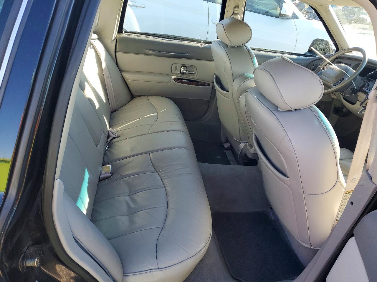 1997 LINCOLN TOWN CAR EXECUTIVE photo 10