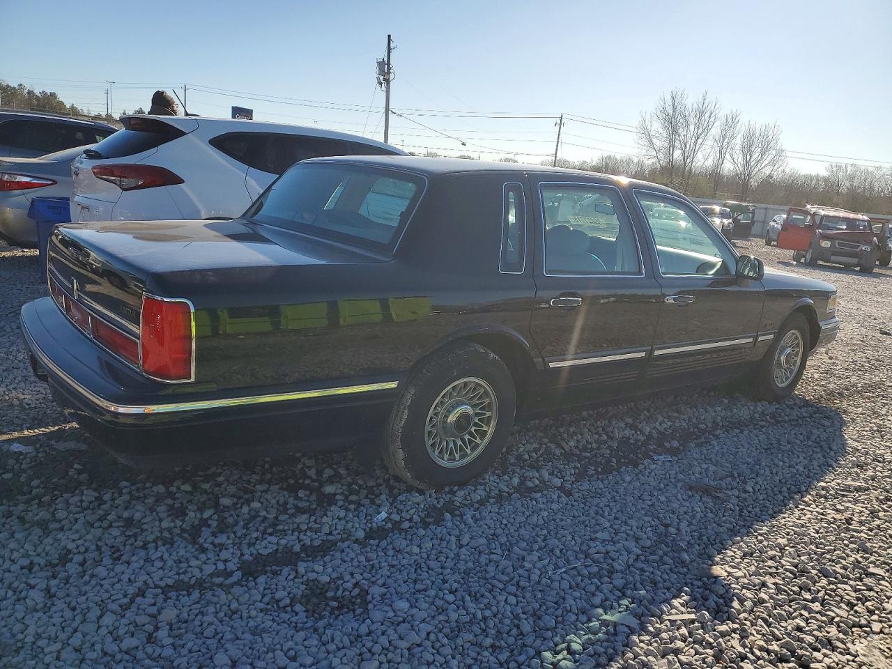 1997 LINCOLN TOWN CAR EXECUTIVE photo 3