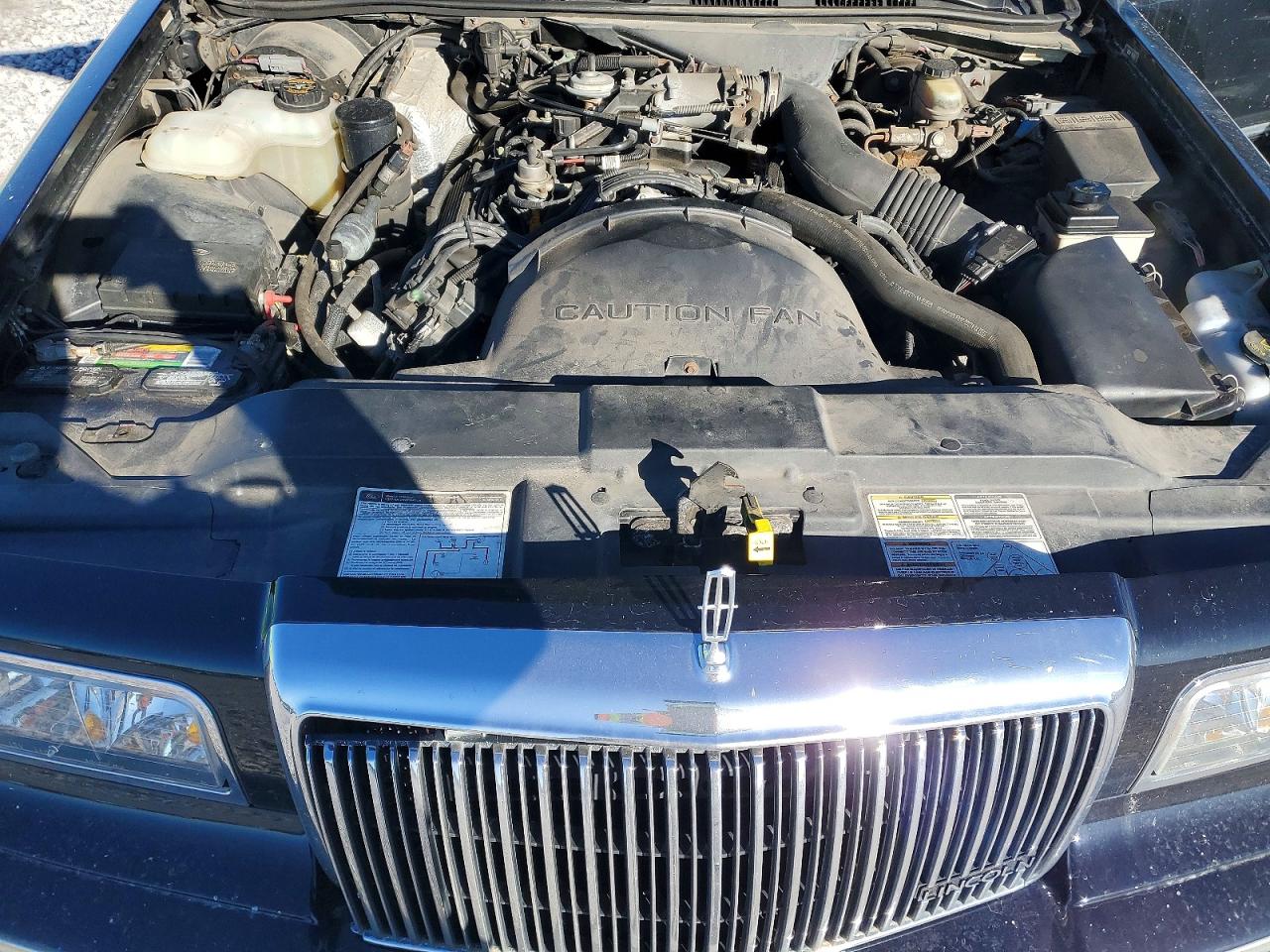 1997 LINCOLN TOWN CAR EXECUTIVE photo 11