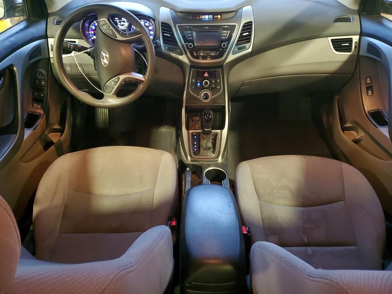 2016 HYUNDAI ELANTRA SE photo 15