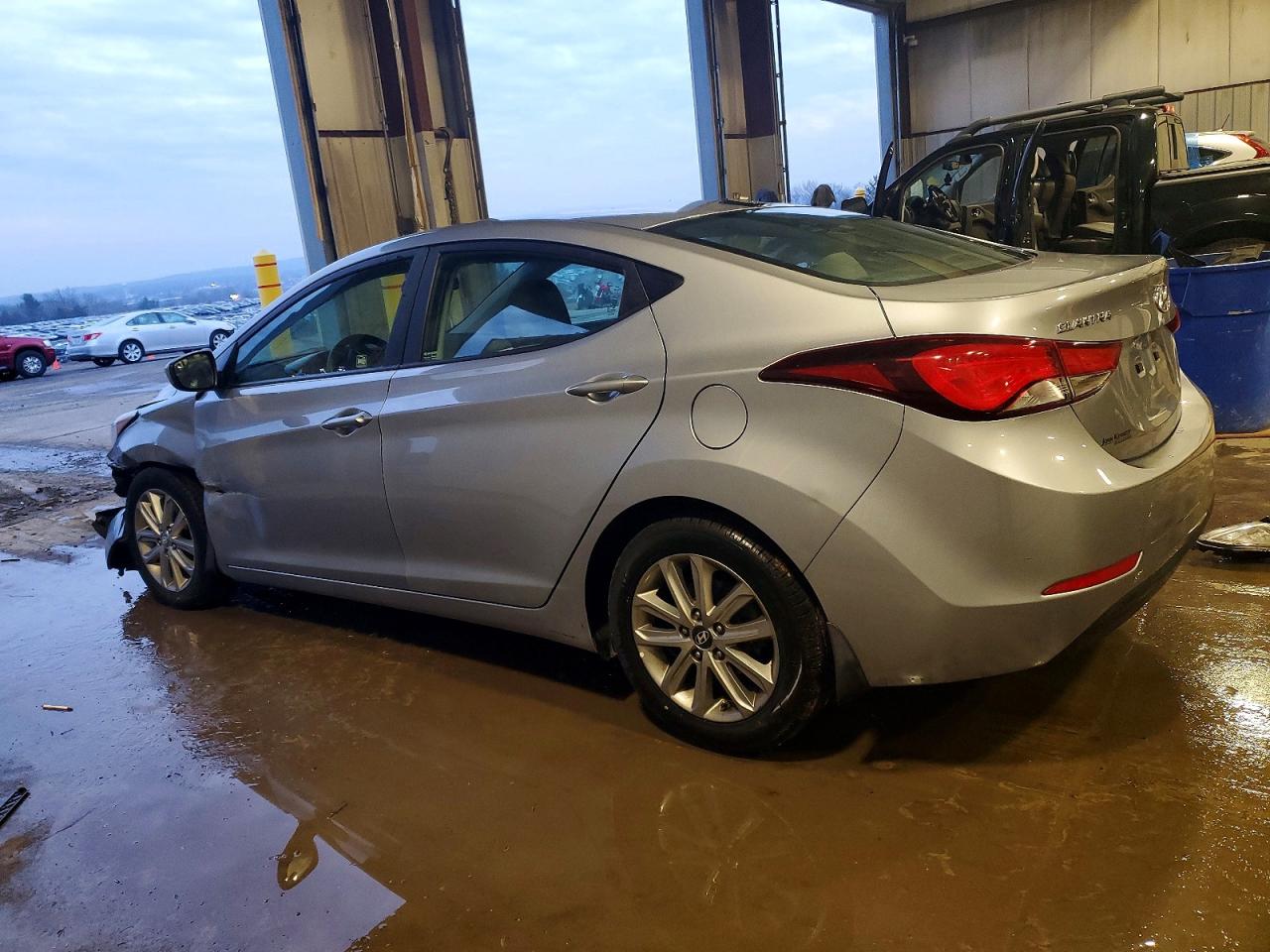2016 HYUNDAI ELANTRA SE photo 3