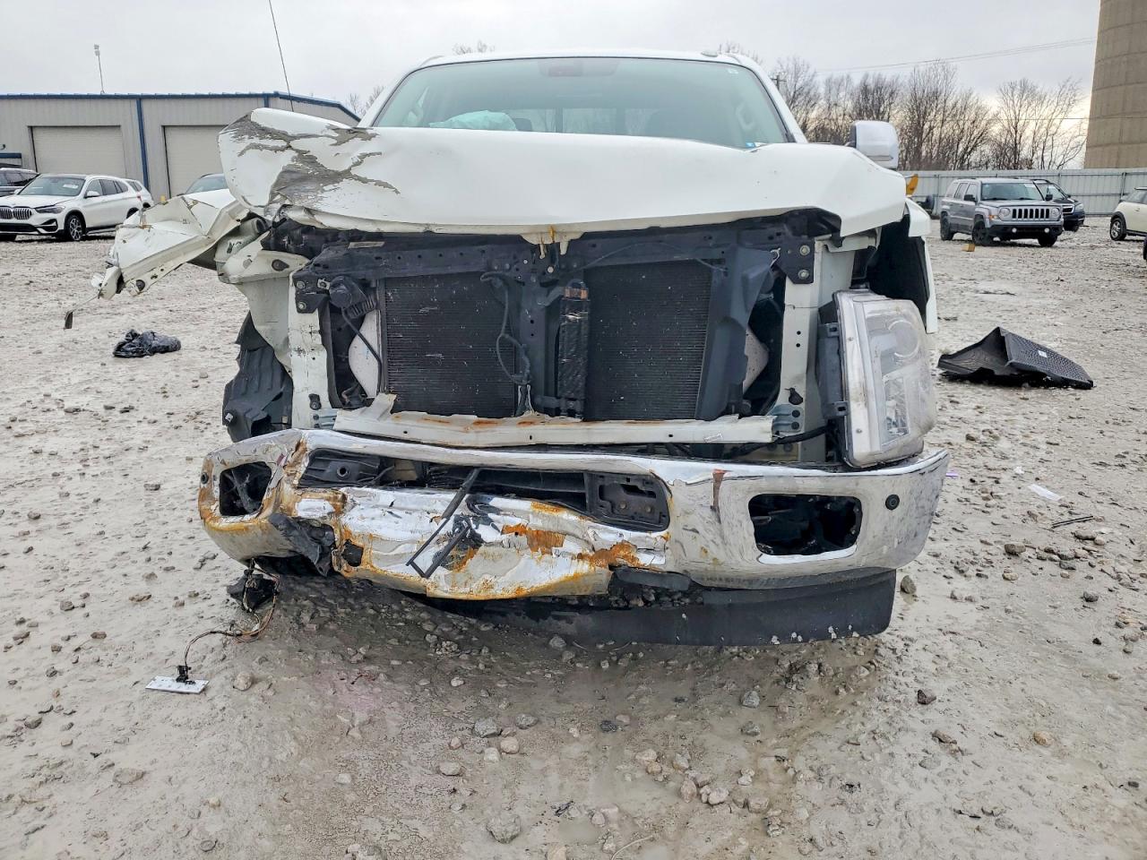 2018 NISSAN TITAN XD SL photo 10