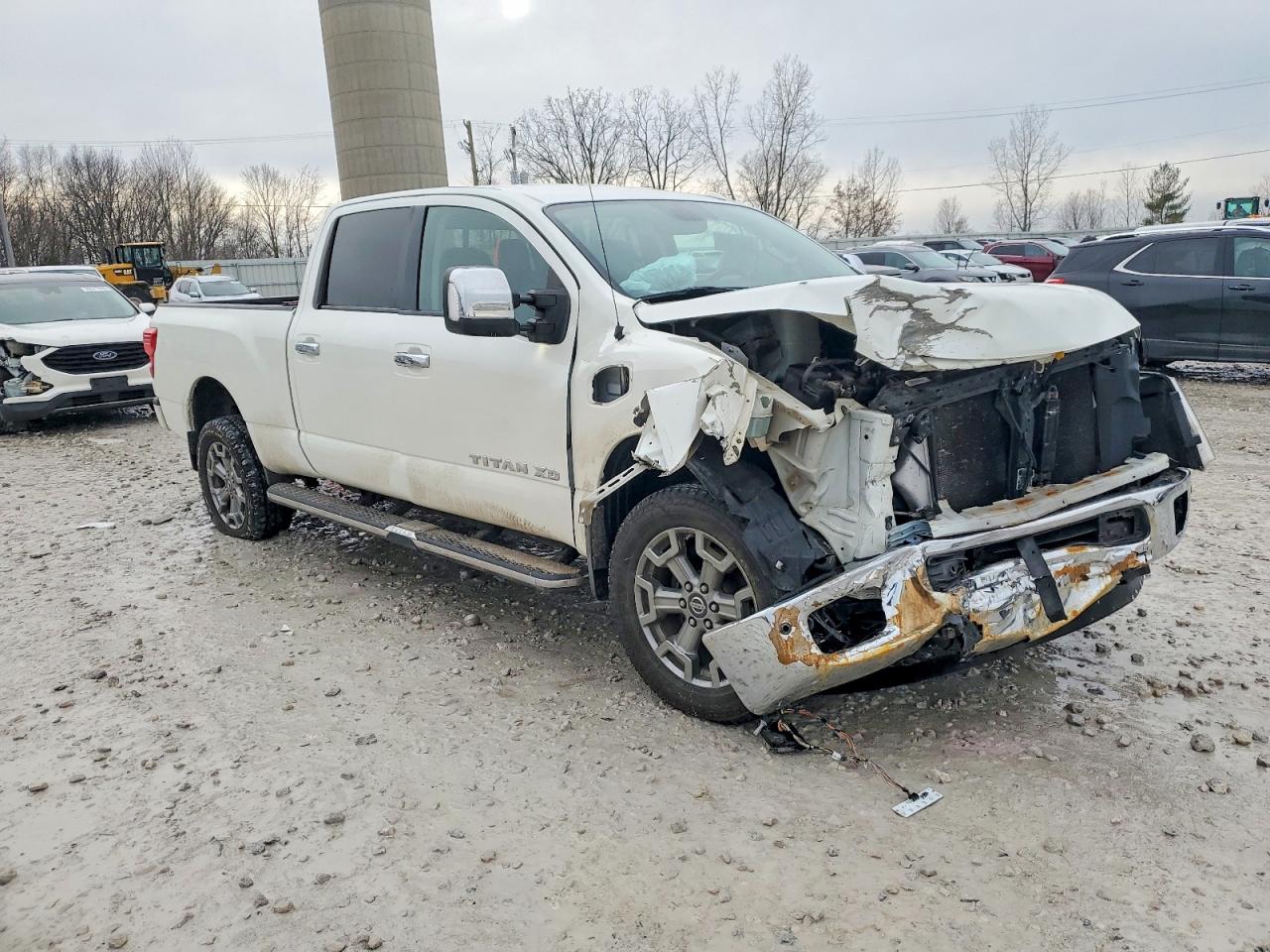 2018 NISSAN TITAN XD SL photo 7