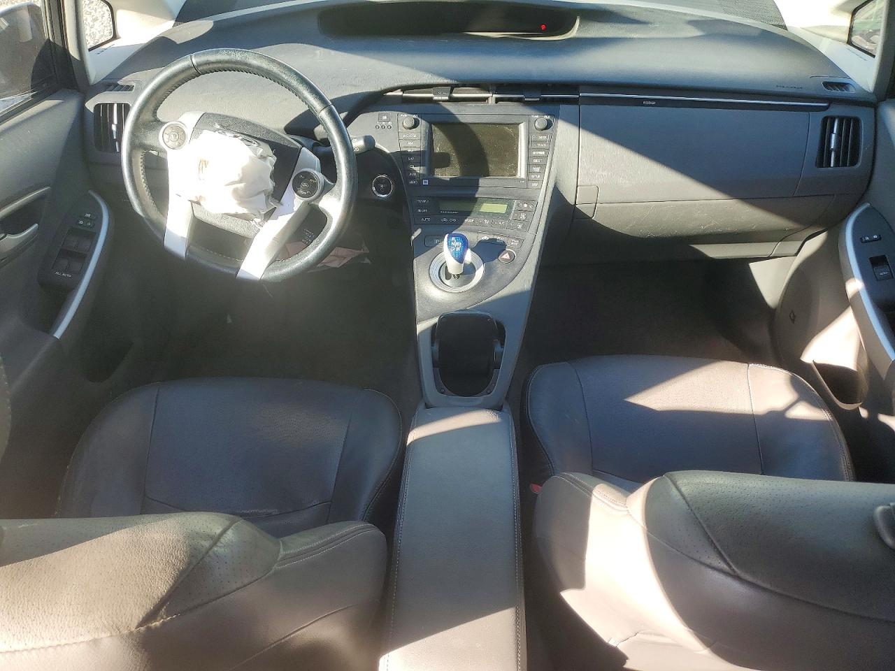 2010 TOYOTA PRIUS photo 8
