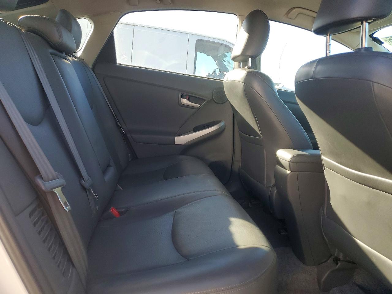 2010 TOYOTA PRIUS photo 10