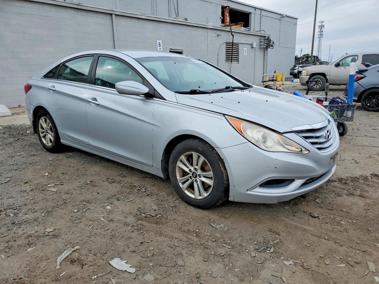 2013 HYUNDAI SONATA GLS photo 4