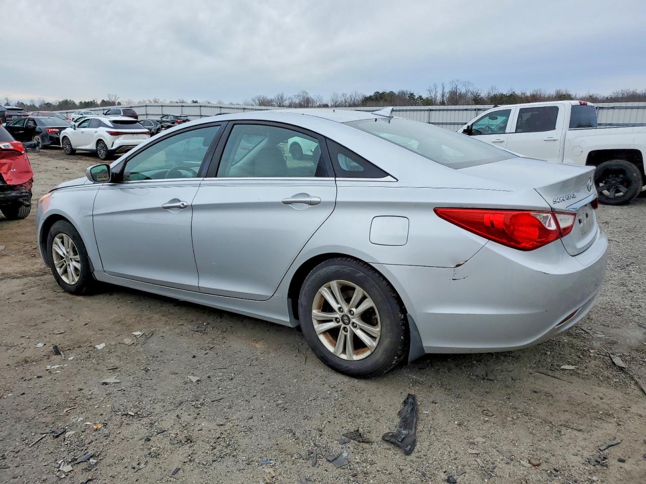 2013 HYUNDAI SONATA GLS photo 2
