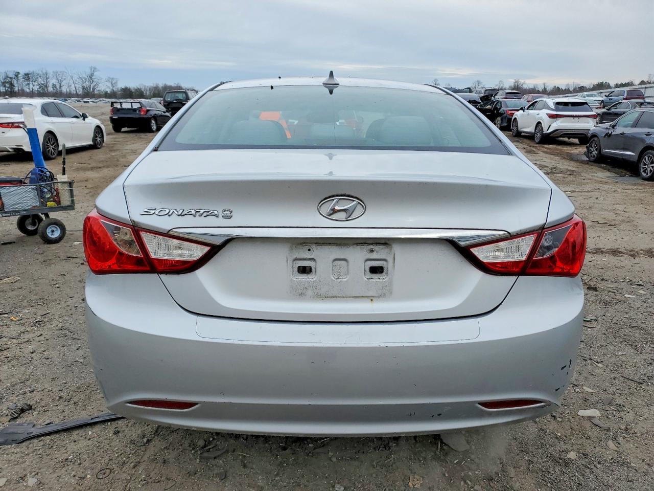 2013 HYUNDAI SONATA GLS photo 6