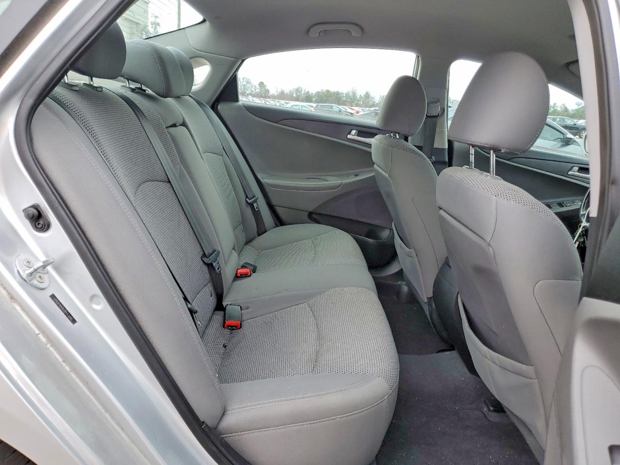 2013 HYUNDAI SONATA GLS photo 10
