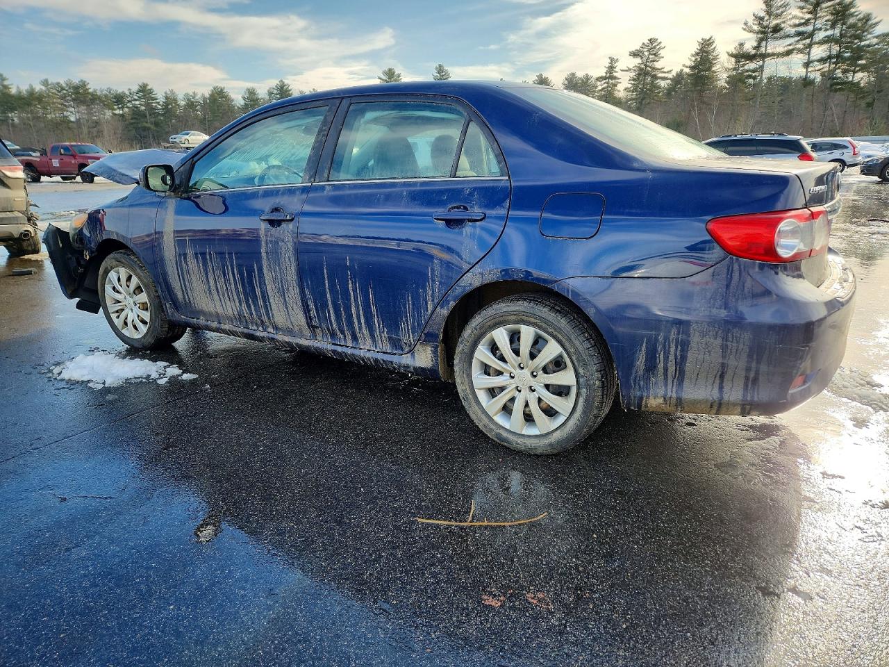 2013 TOYOTA COROLLA BASE photo 3