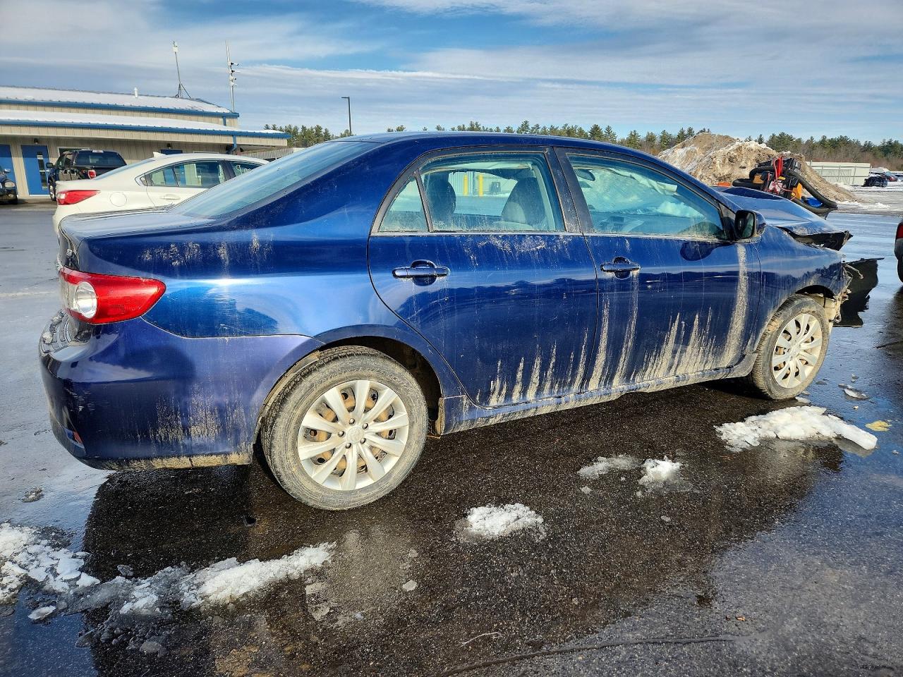 2013 TOYOTA COROLLA BASE photo 5
