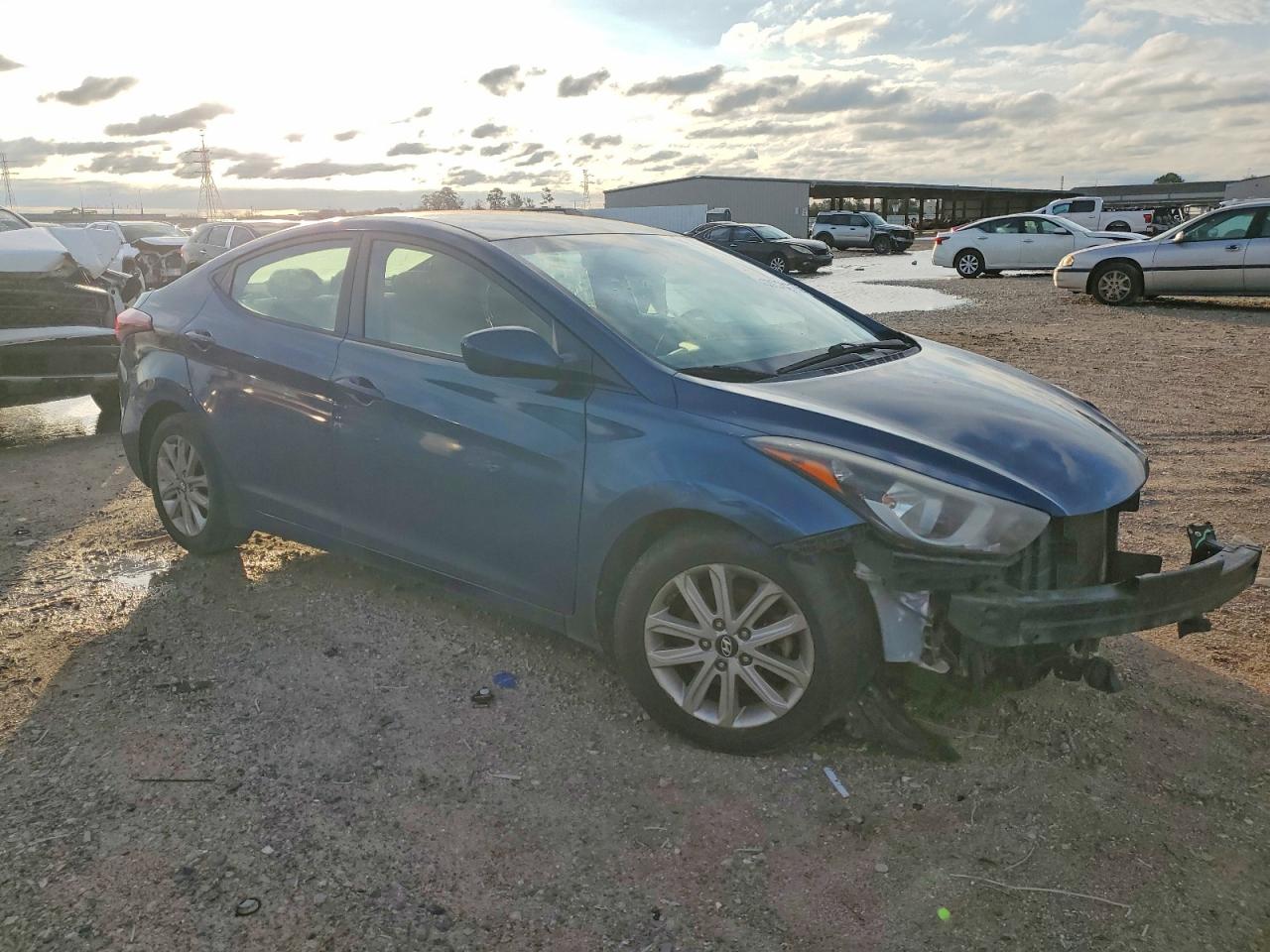 2015 HYUNDAI ELANTRA SE photo 4