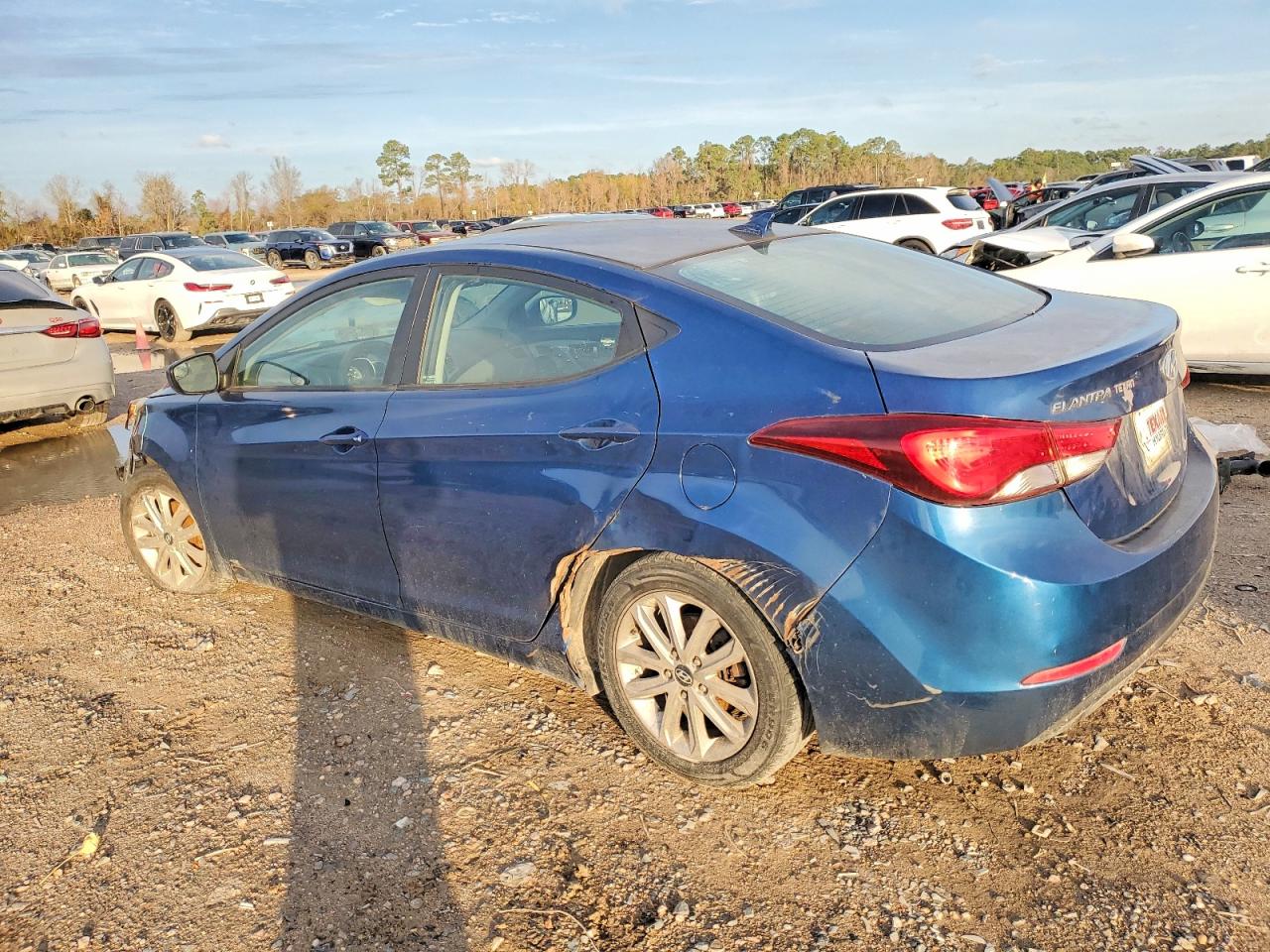 2015 HYUNDAI ELANTRA SE photo 2