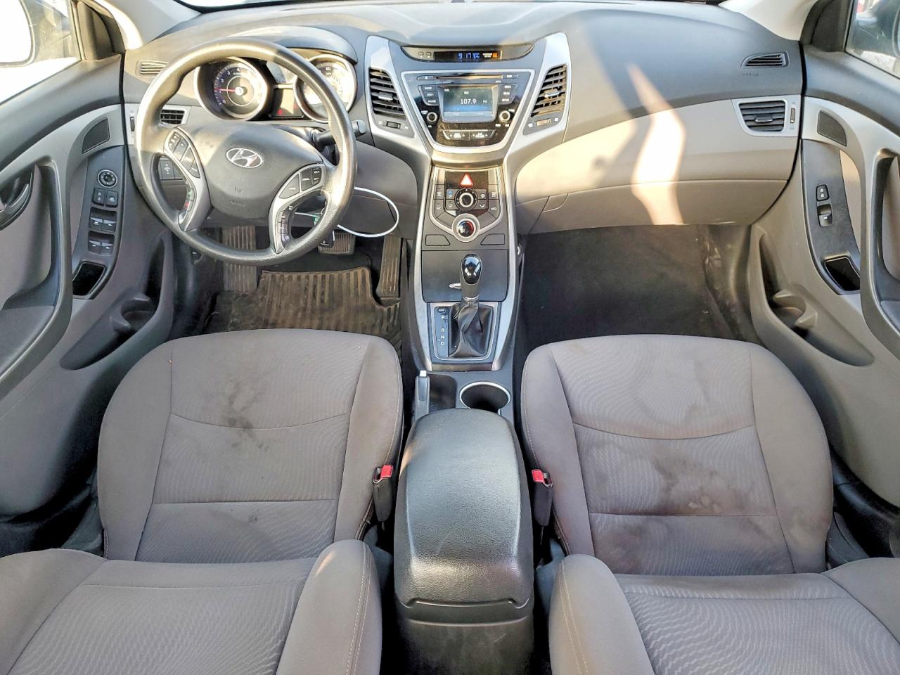 2015 HYUNDAI ELANTRA SE photo 8