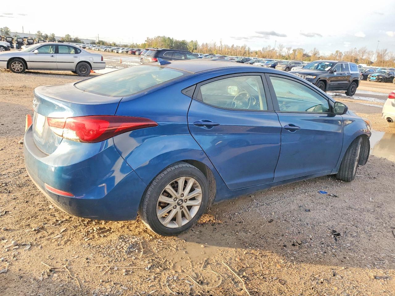 2015 HYUNDAI ELANTRA SE photo 3