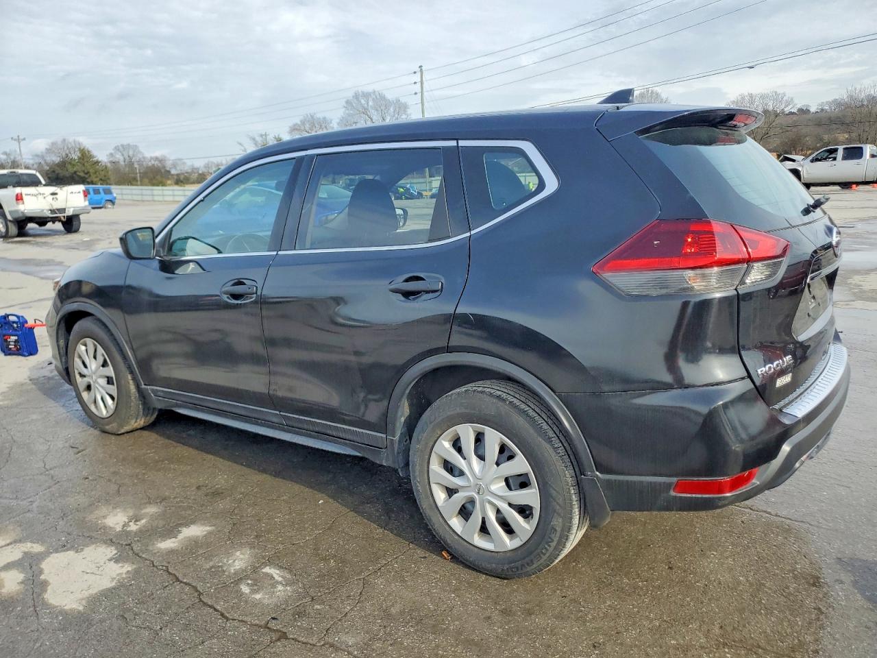 2019 NISSAN ROGUE S photo 4