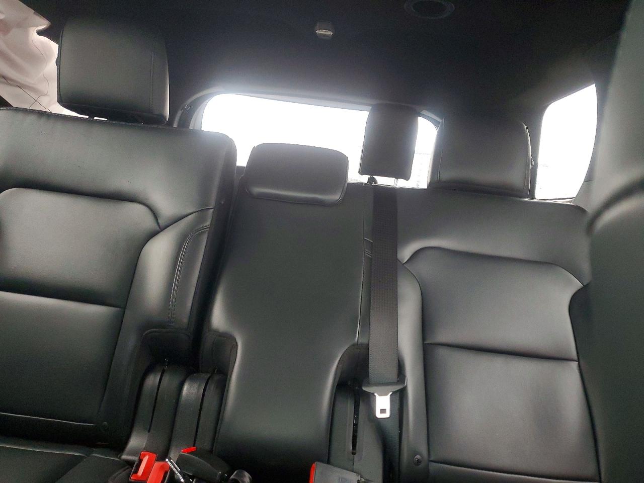 2019 FORD EXPLORER XLT photo 10