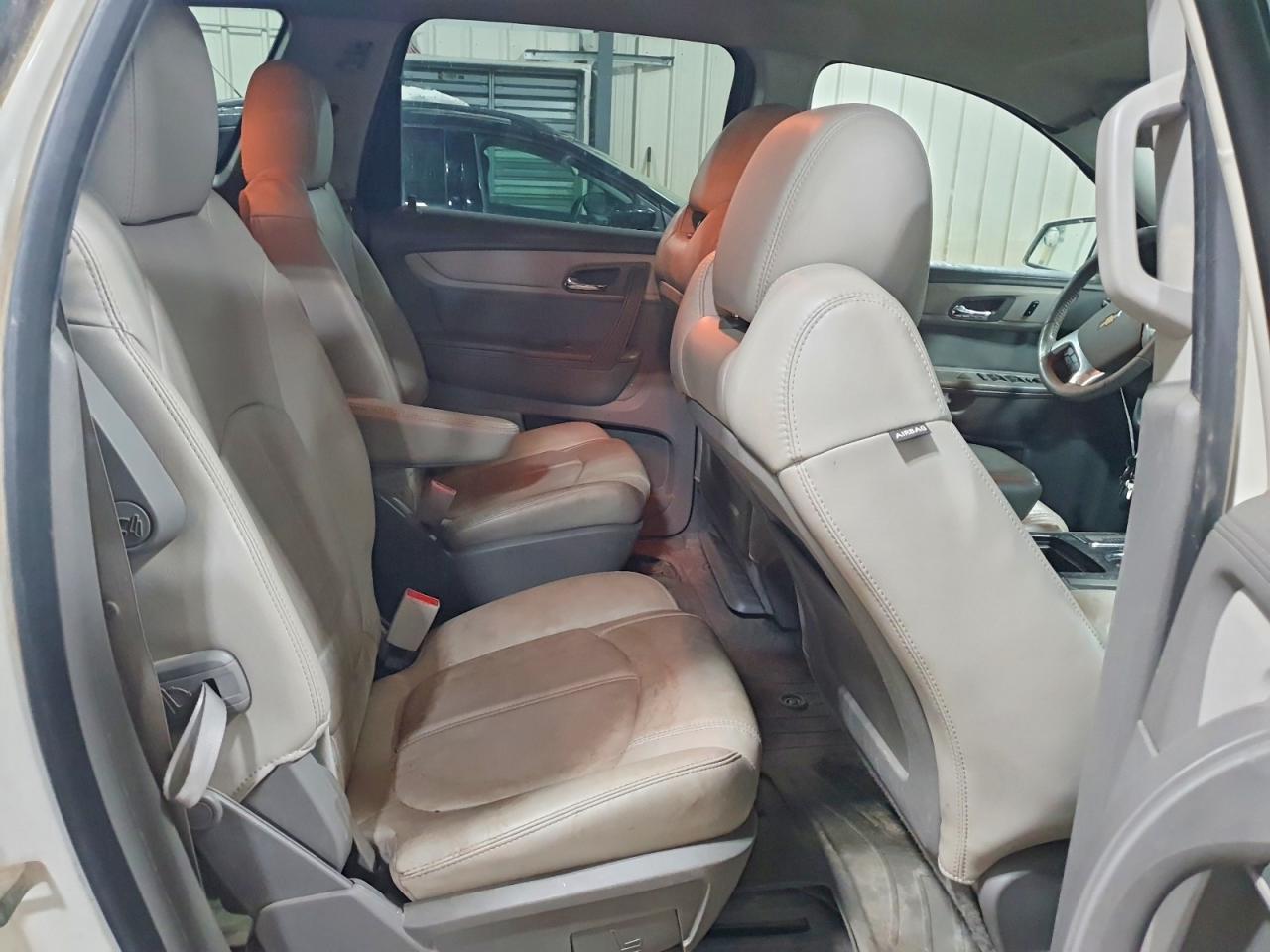 2014 CHEVROLET TRAVERSE LT photo 11