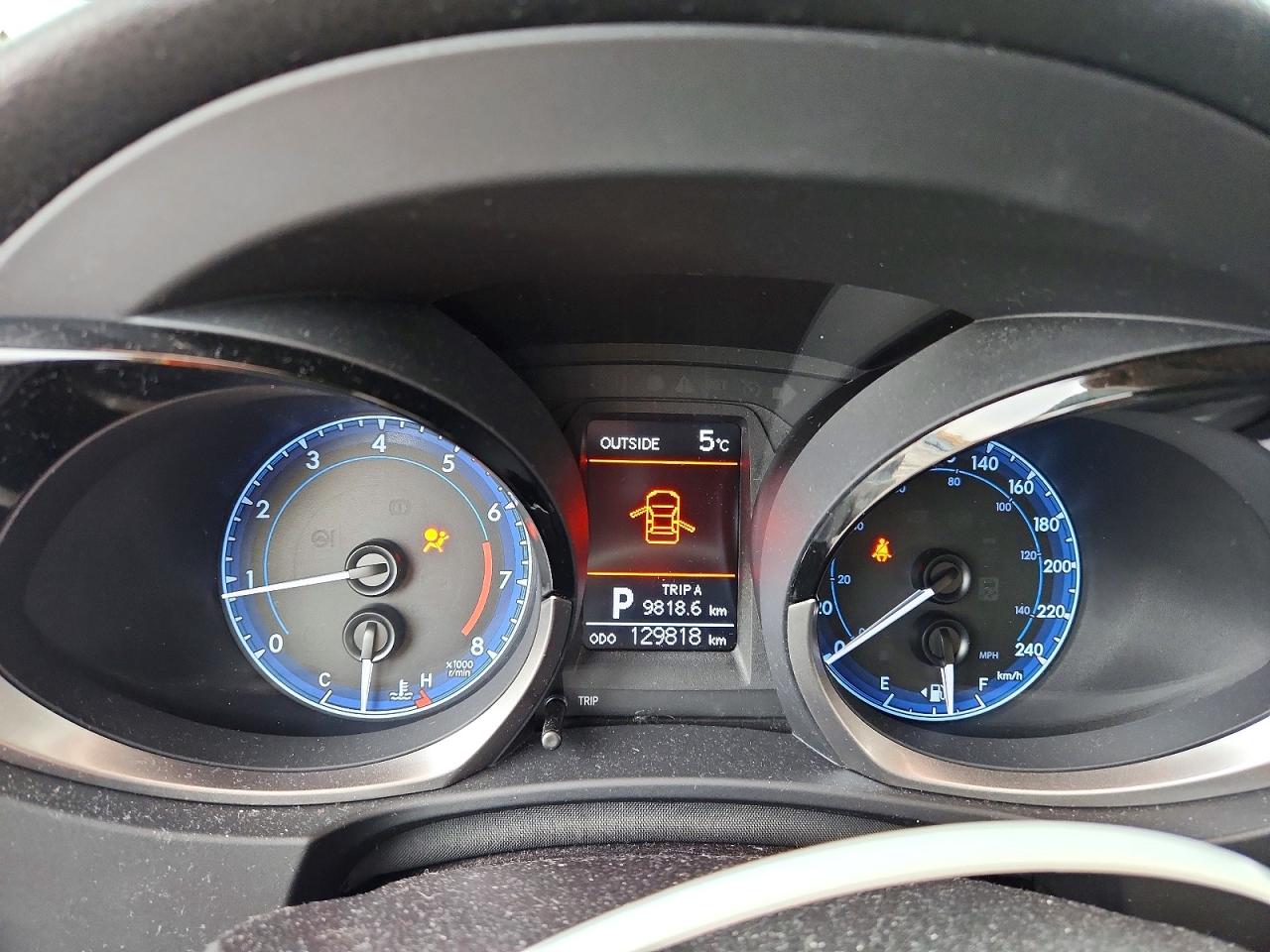 2016 TOYOTA COROLLA L photo 9