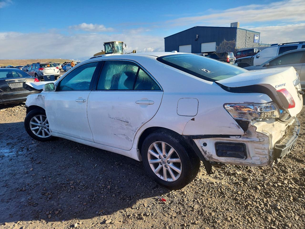 2011 TOYOTA CAMRY photo 2