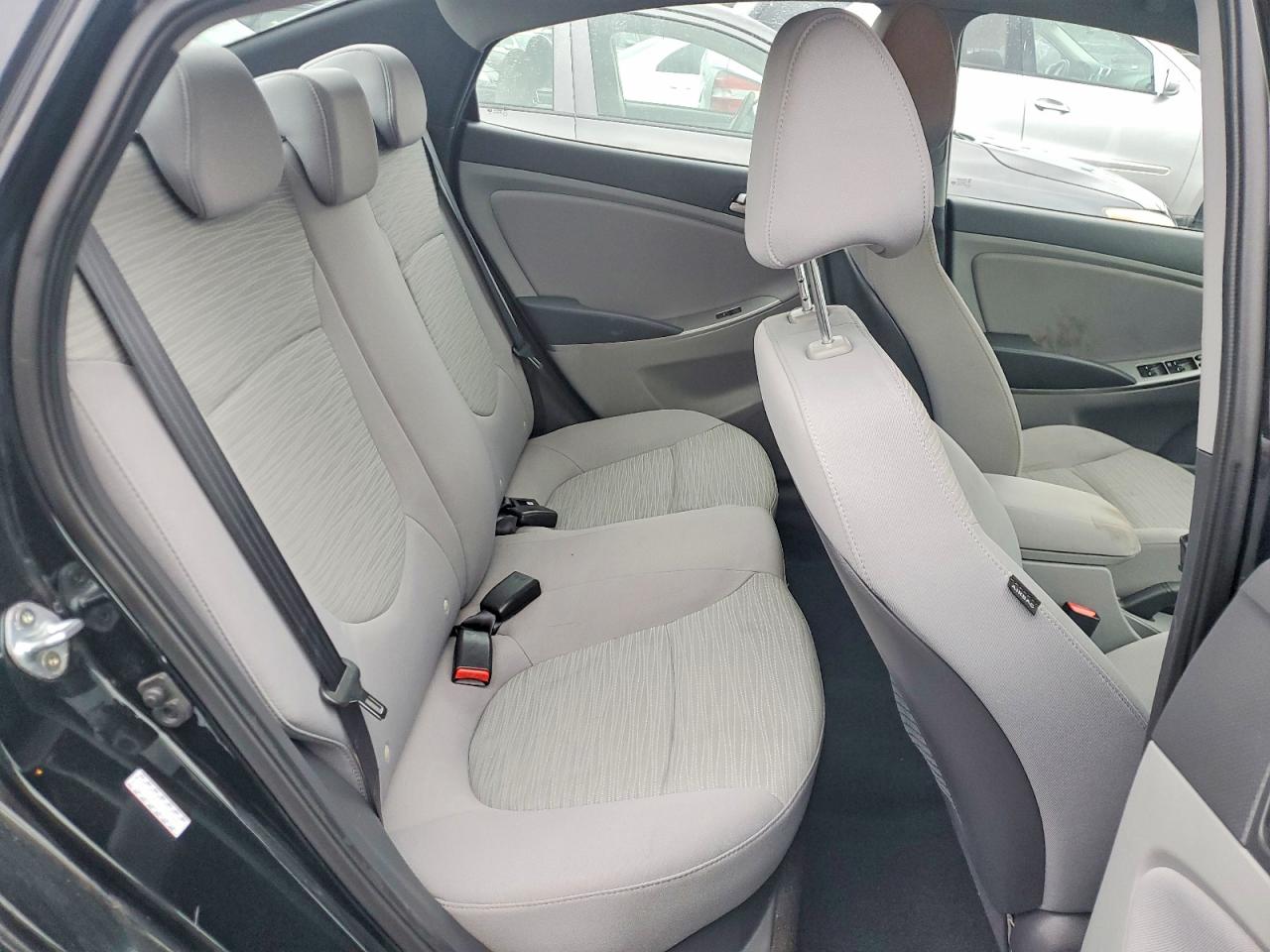 2017 HYUNDAI ACCENT SE photo 10