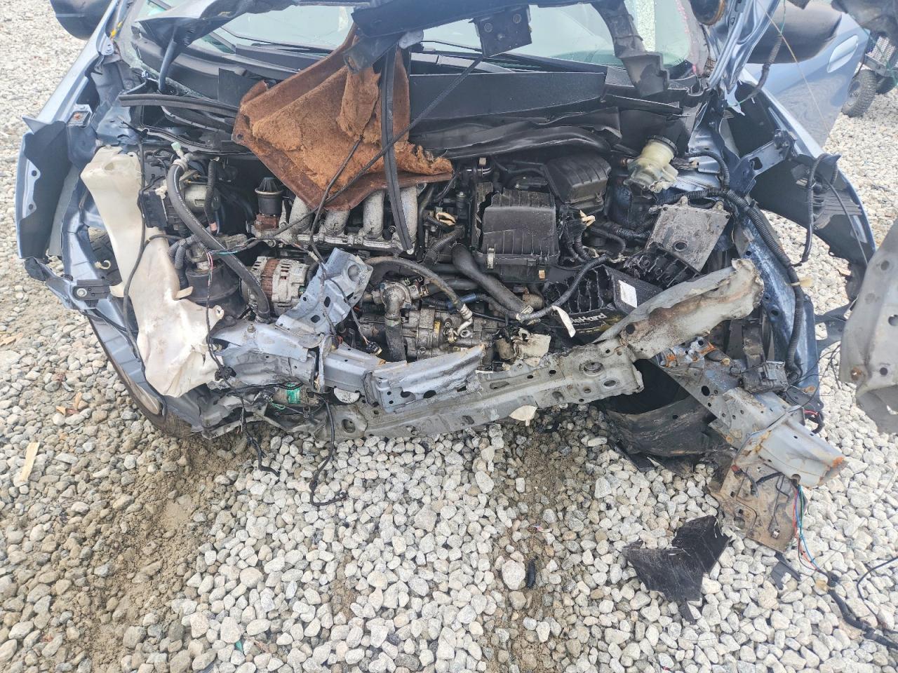 2011 HONDA FIT photo 11