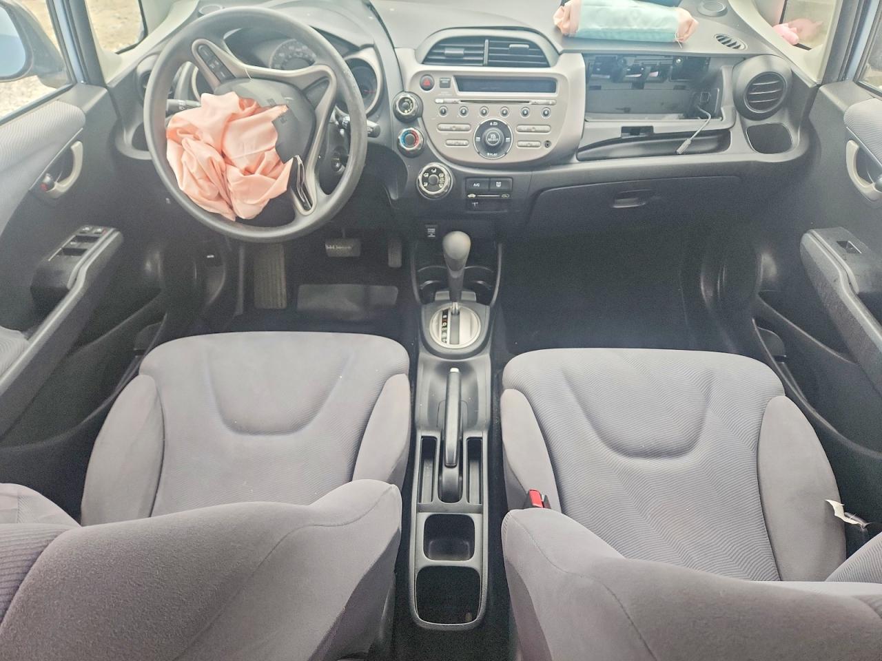 2011 HONDA FIT photo 8