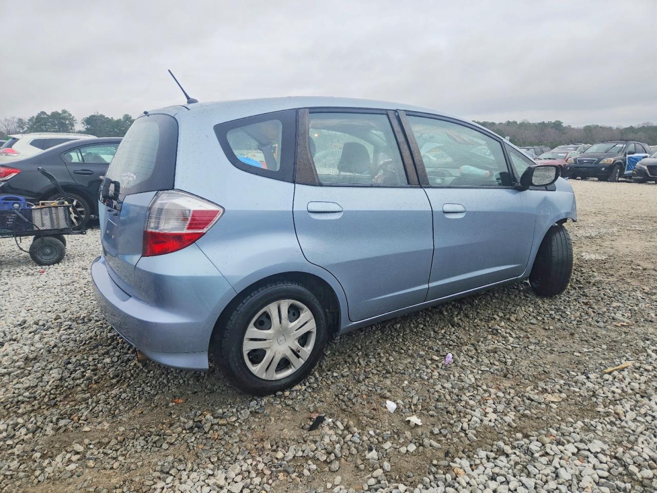2011 HONDA FIT photo 3