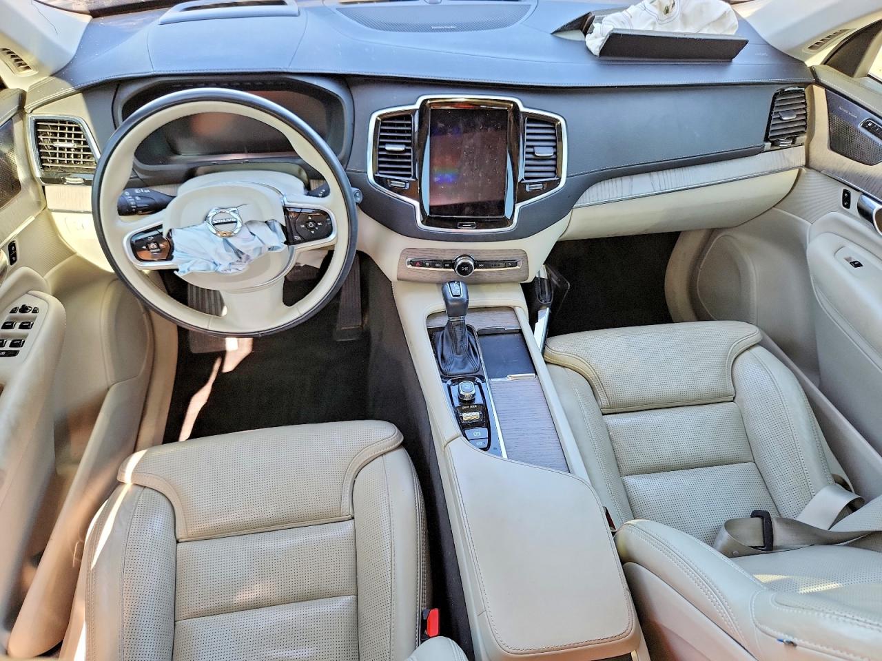 2021 VOLVO XC90 T6 INSCRIPTION photo 8