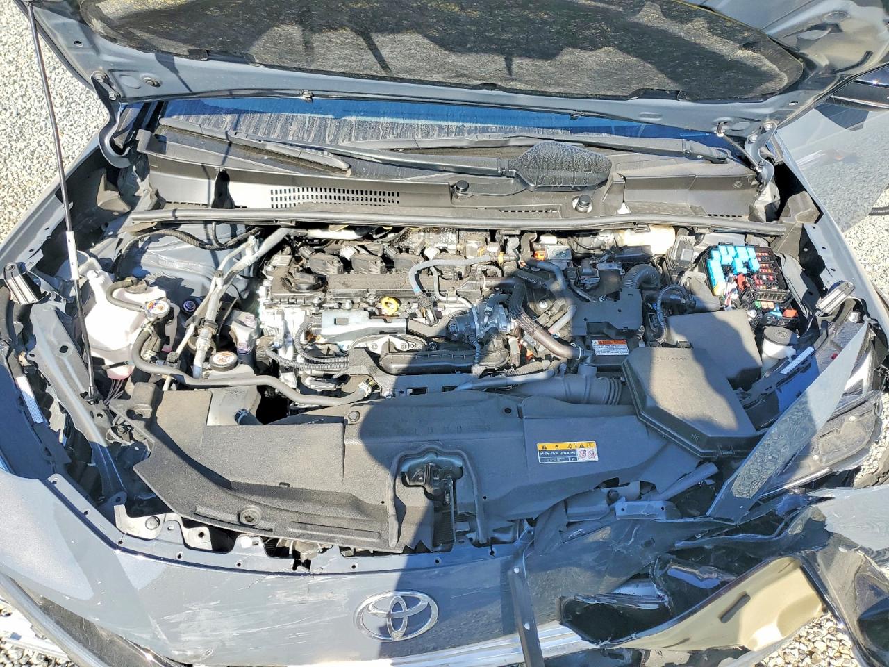 2025 TOYOTA PRIUS LE photo 10