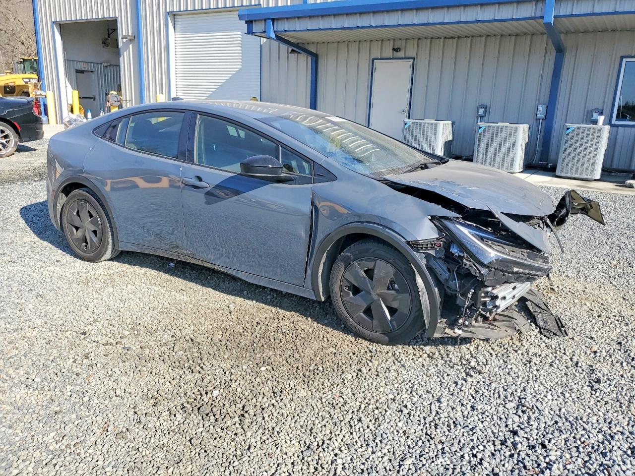 2025 TOYOTA PRIUS LE photo 4