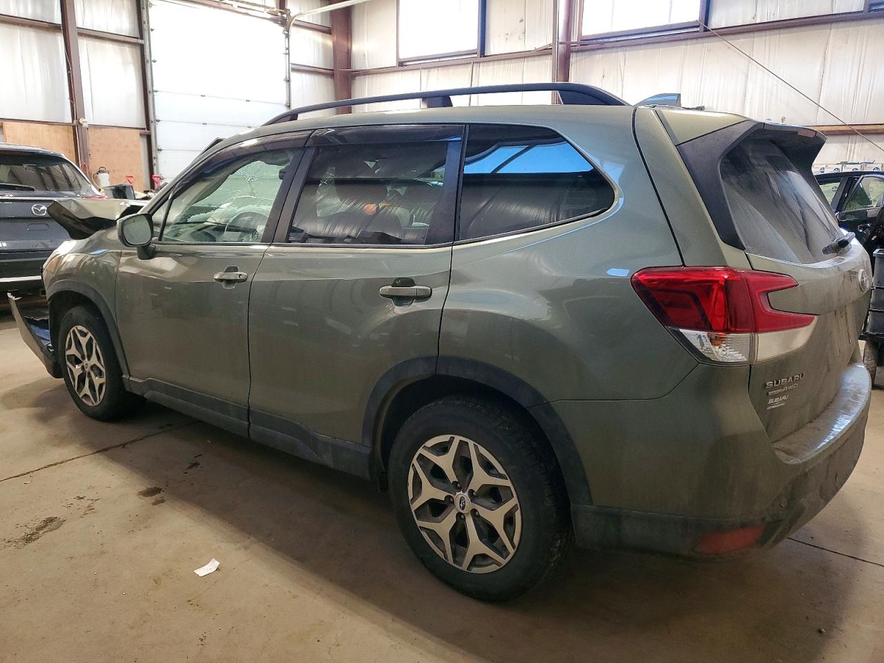 2021 SUBARU FORESTER TOURING photo 2