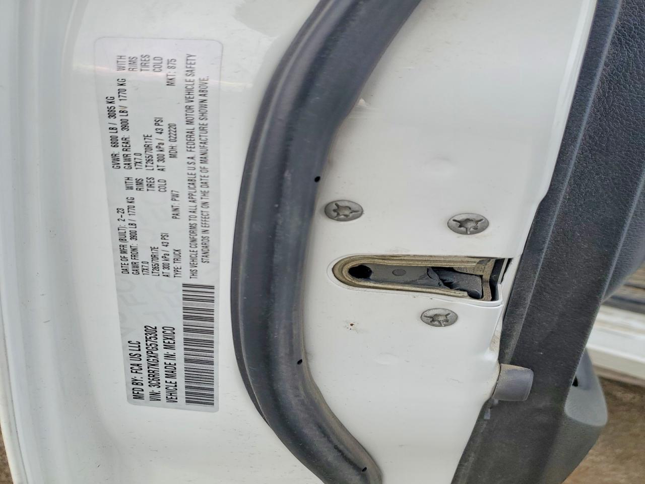 2023 RAM 1500 CLASSIC TRADESMAN photo 13