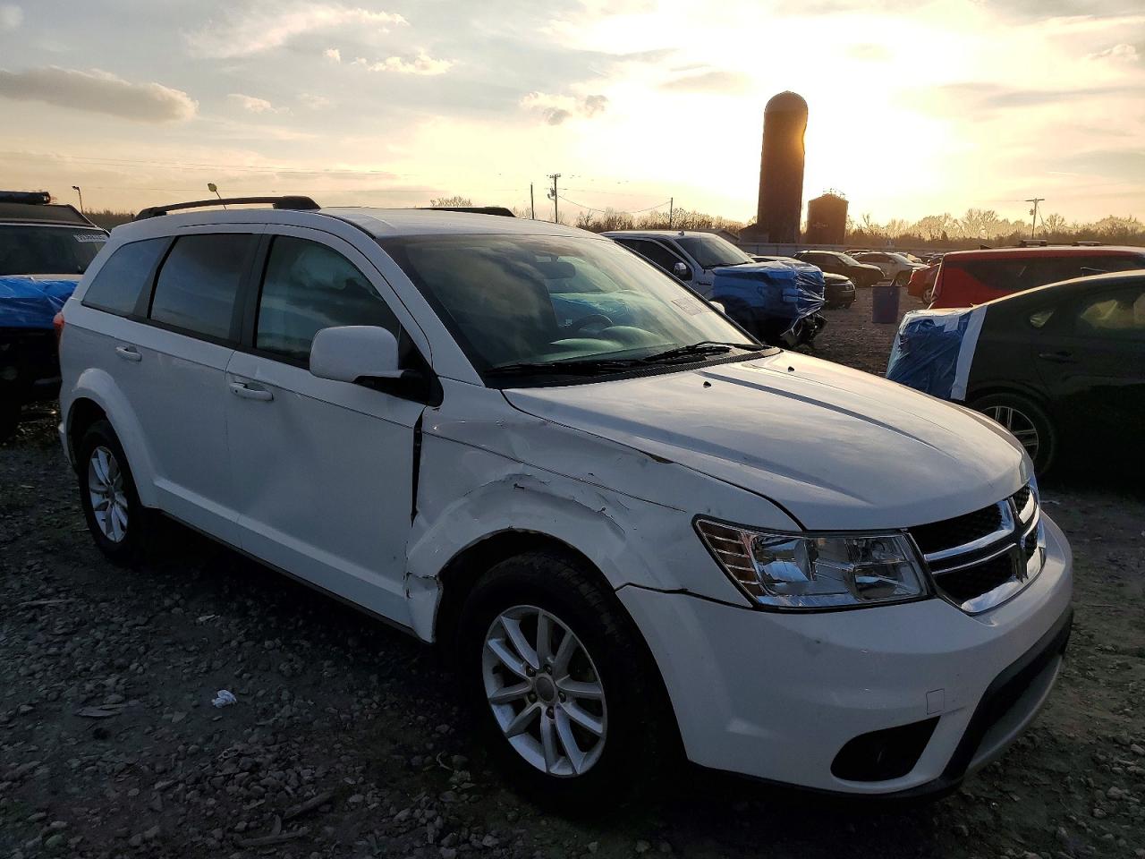 2015 DODGE JOURNEY SXT photo 4