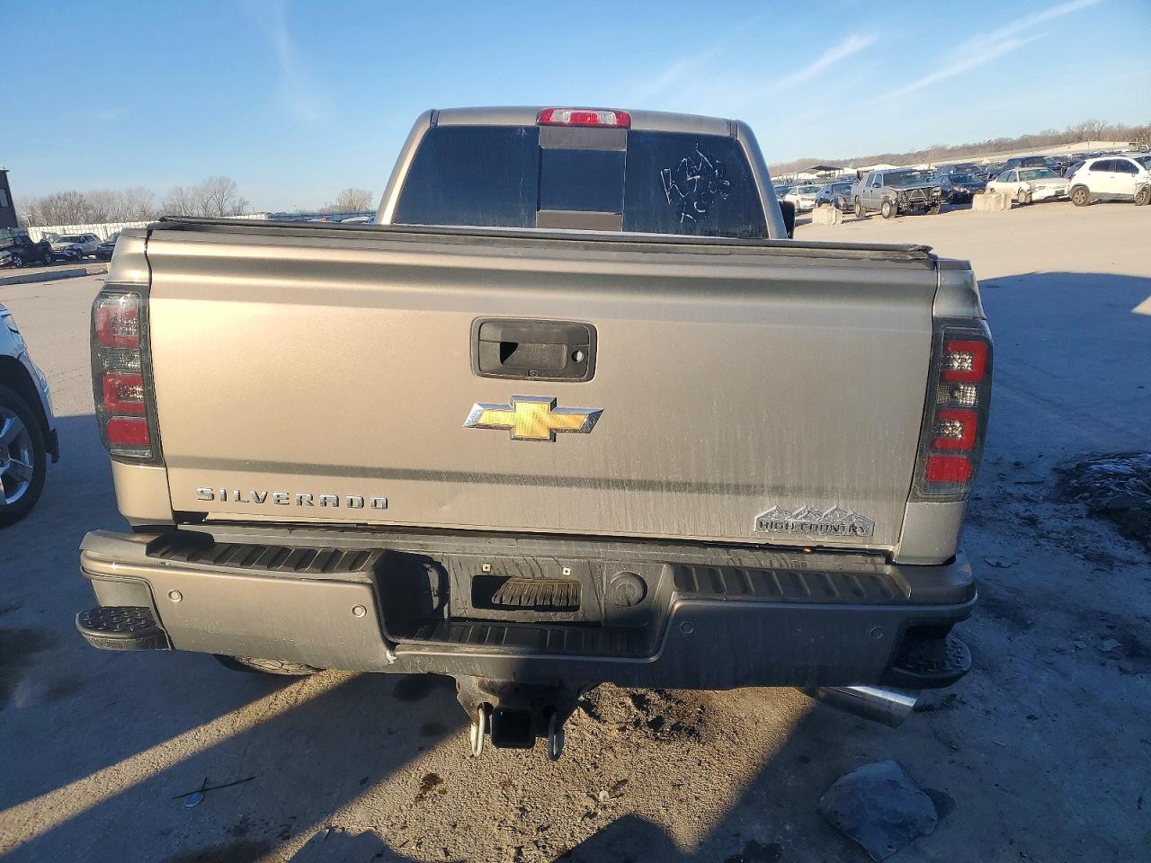 2017 CHEVROLET SILVERADO K2500 HIGH COUNTRY photo 6