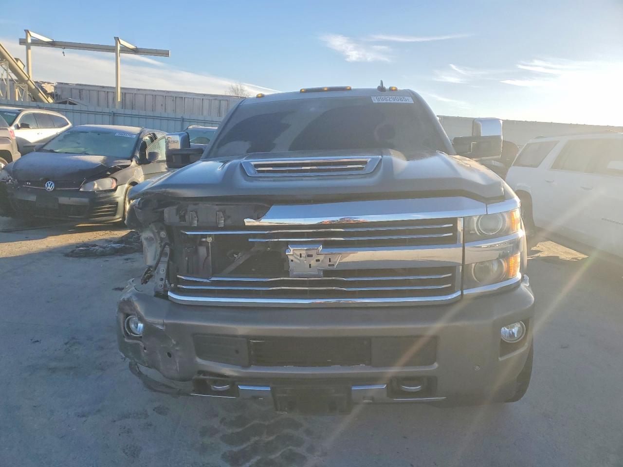 2017 CHEVROLET SILVERADO K2500 HIGH COUNTRY photo 5