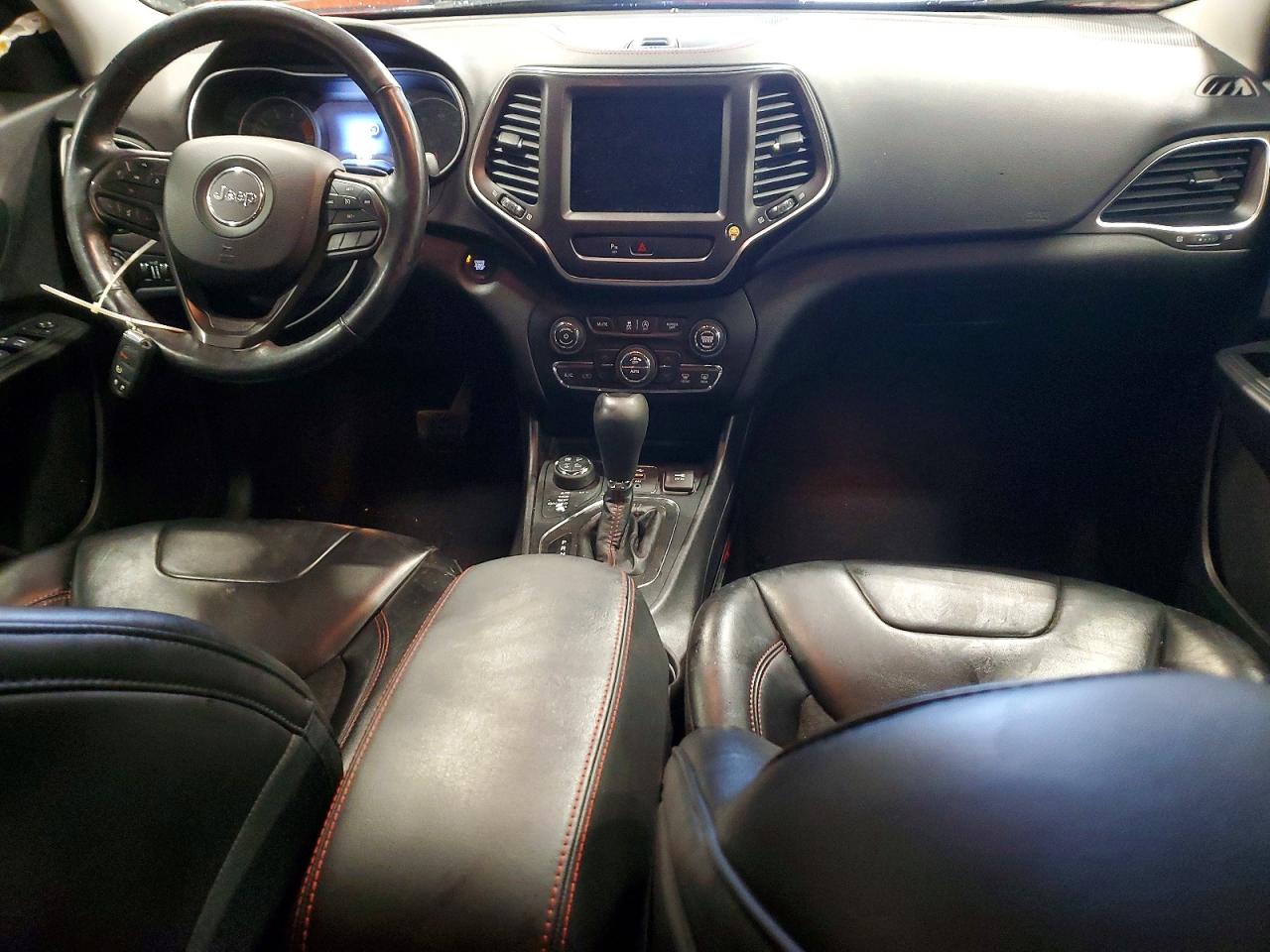 2019 JEEP CHEROKEE TRAILHAWK photo 8