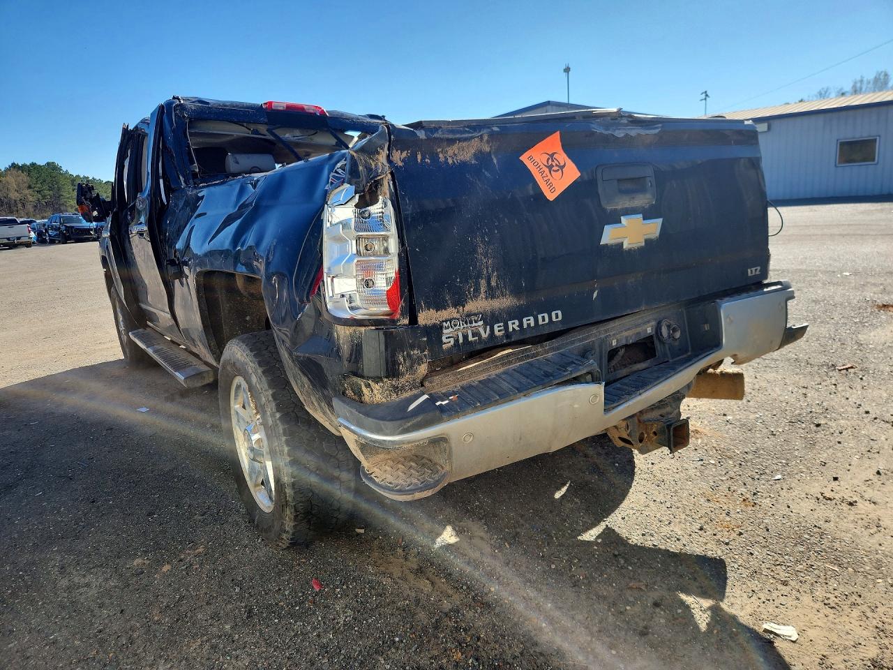 2015 CHEVROLET SILVERADO K2500 HEAVY DUTY LTZ photo 3